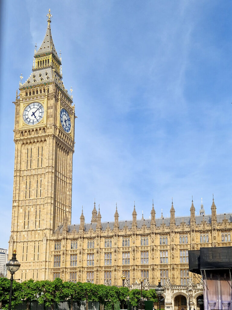 Big Ben zľava zťp